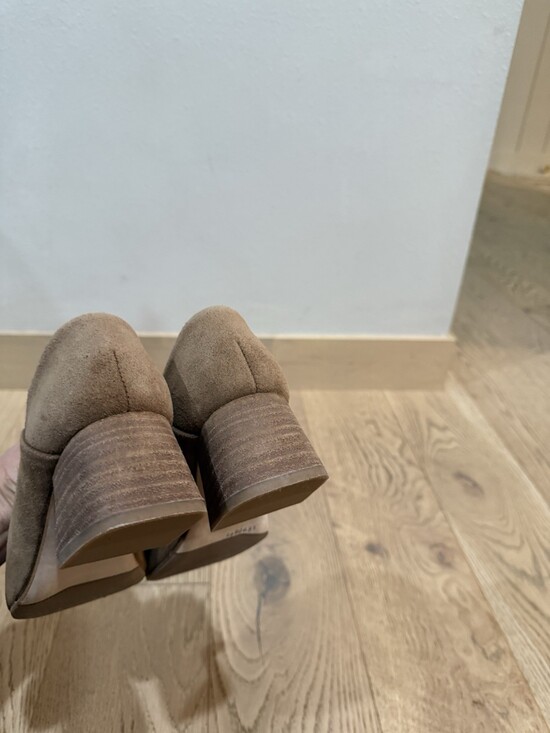 $180 Nisolo Women's Suede Fiorela Mid Block Heels Dress Shoes Tan Beige Pointed - Picture 4 of 6